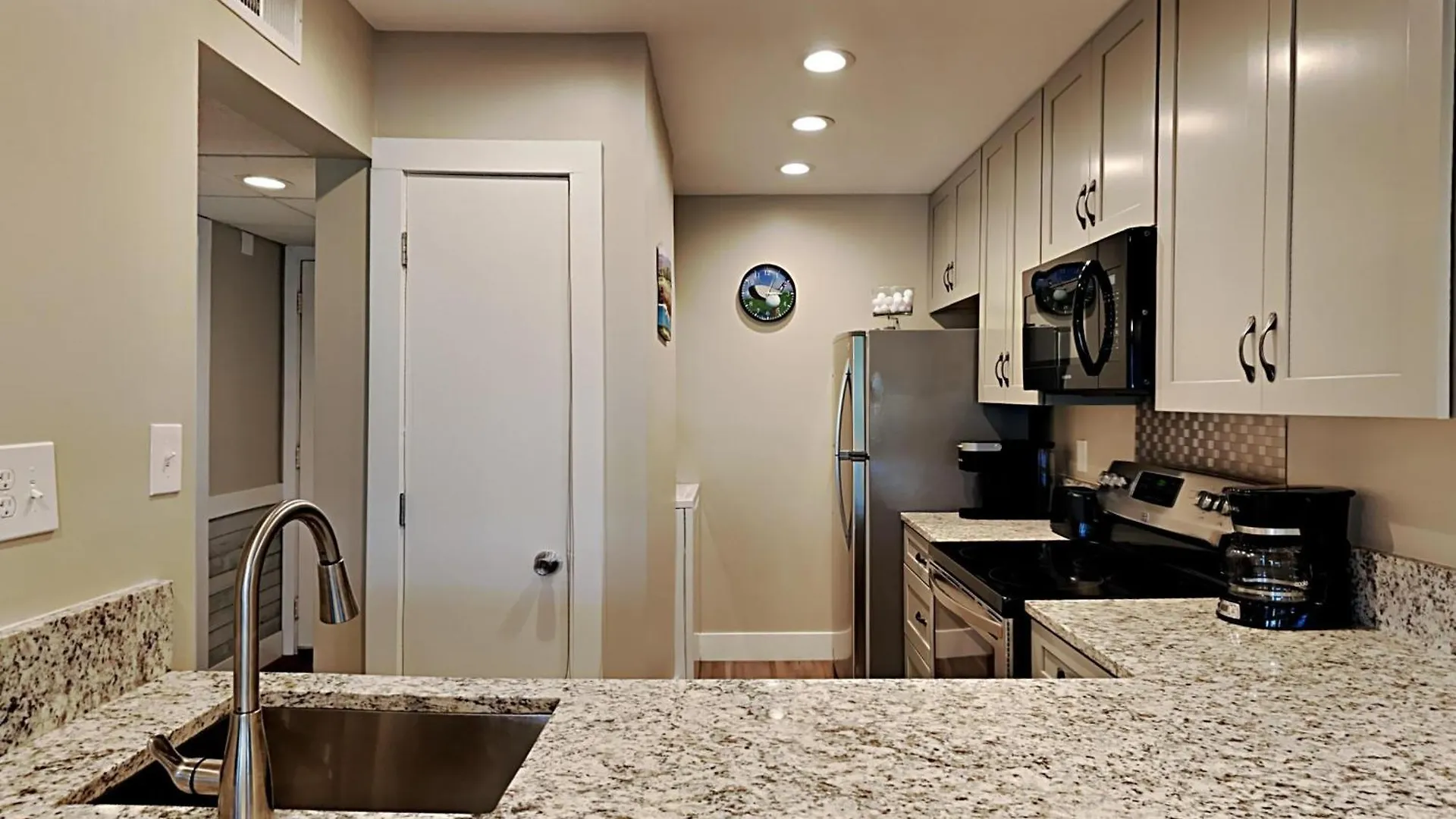 Edgewater Villa 1302 Panama City Beach Apartment